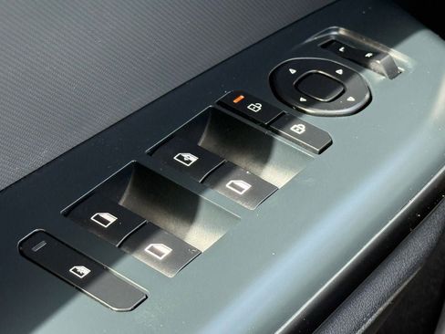 Used 2025 Kia K4 LXS image 19