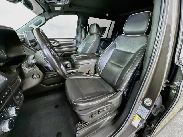 Used 2021 GMC Yukon XL SLT w/ SLT Luxury Plus Package AWD/4WD image 32