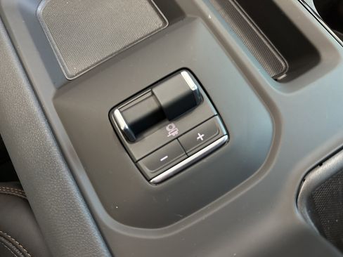 Used 2026 GMC Sierra 2500 AT4 w/ AT4 Premium Plus Package image 76