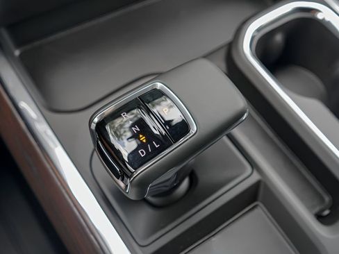 New 2026 GMC Sierra 1500 SLT AWD/4WD image 14