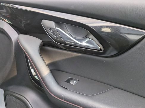 Used 2025 Chevrolet Blazer RS image 33