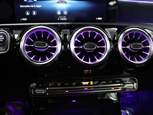 Used 2022 Mercedes-Benz A 220 4MATIC image 30