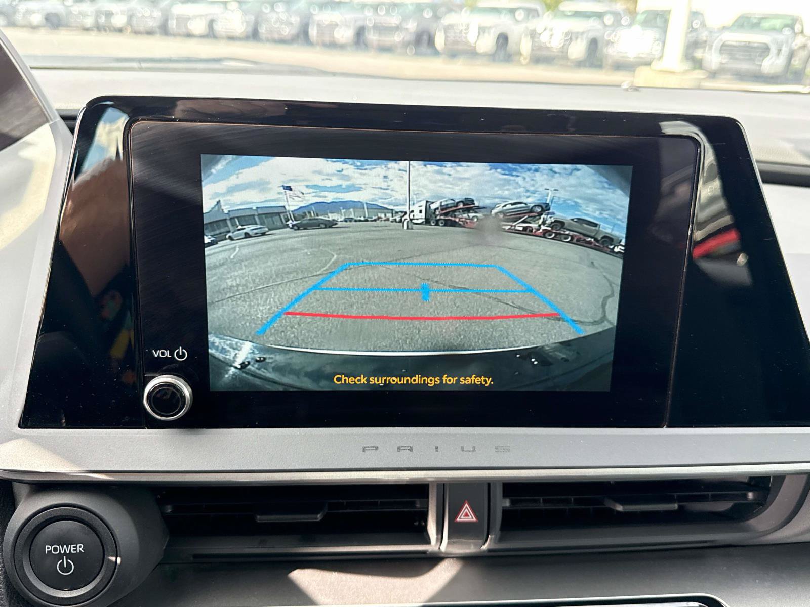 Used 2025 Toyota Prius LE FWD image 22