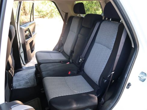 Used 2014 Toyota 4Runner SR5 RWD image 13