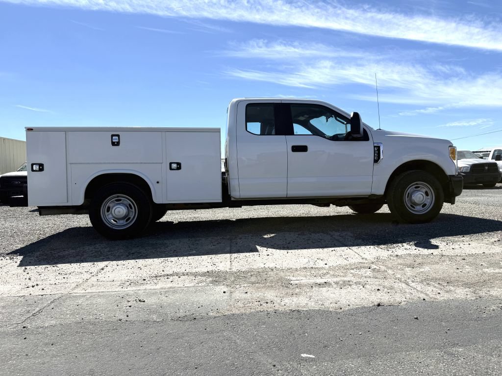 Used 2017 Ford F350 XL RWD image 4