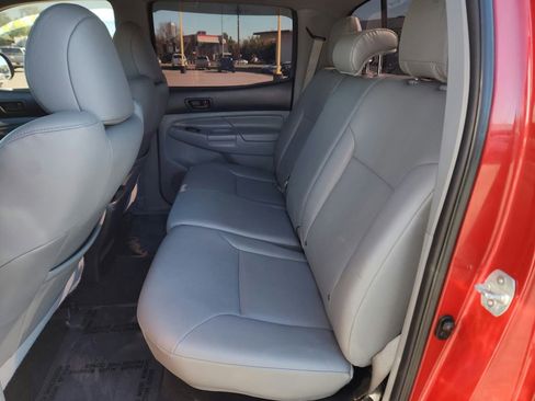 Used 2013 Toyota Tacoma 4x4 Double Cab image 19