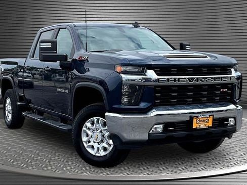 Used 2022 Chevrolet Silverado 2500 LT w/ Convenience Package AWD/4WD image 3