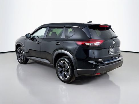 Used 2024 Nissan Rogue SV image 14