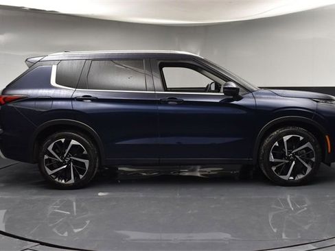 Used 2024 Mitsubishi Outlander SEL image 8