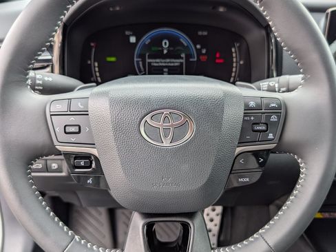 Used 2026 Toyota Camry SE w/ Convenience Package FWD image 18