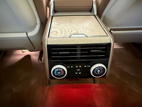 New 2026 Land Rover Range Rover SV AWD/4WD image 38