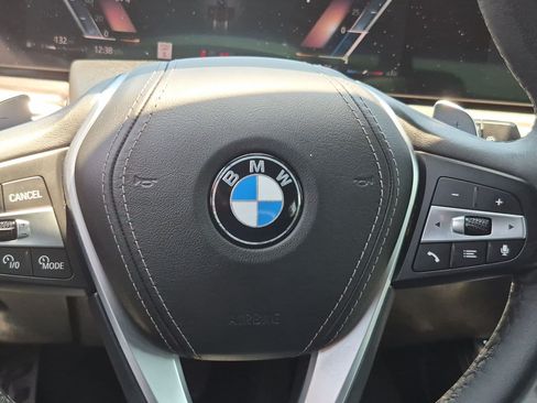 Used 2024 BMW X5 xDrive40i w/ Parking Assistance Package AWD/4WD image 18