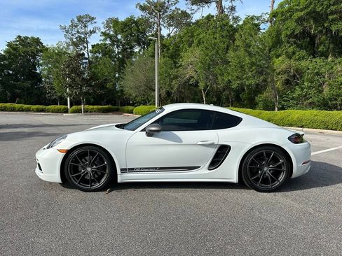 Certified 2021 Porsche 718 Cayman image 2