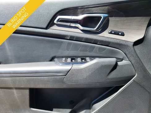 Certified 2023 Kia Sportage X-Pro AWD/4WD image 9