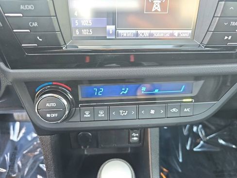 Used 2015 Toyota Corolla S image 25