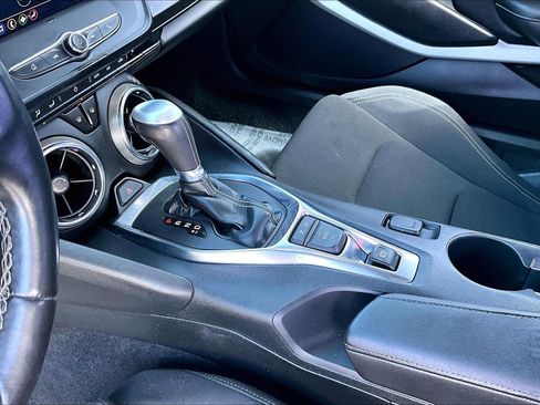 Used 2021 Chevrolet Camaro LT image 13