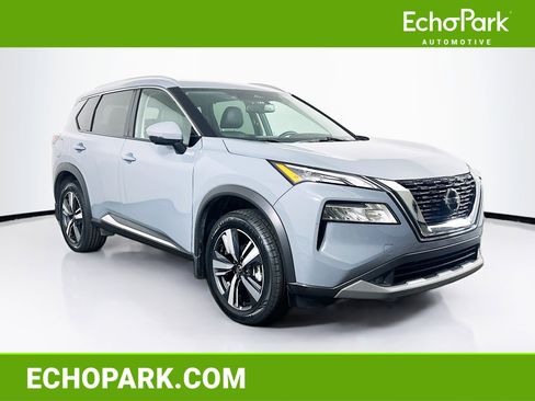 Used 2021 Nissan Rogue SL image 1