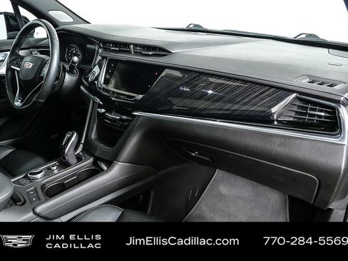 Used 2020 Cadillac XT6 Premium Luxury image 26