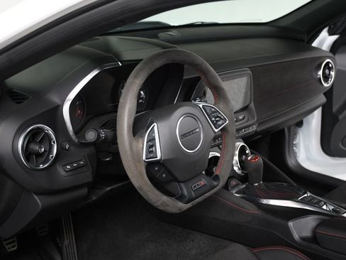 Used 2018 Chevrolet Camaro ZL1 RWD image 26