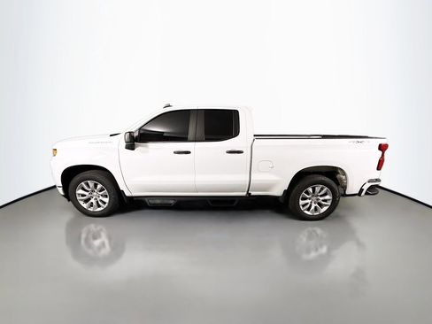 Used 2022 Chevrolet Silverado 1500 Custom image 4