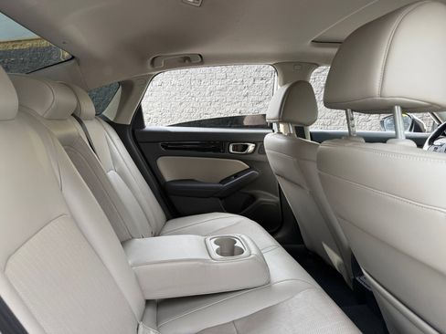 Used 2022 Honda Civic Touring image 17