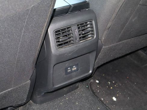 Used 2023 Nissan Rogue SV FWD image 18