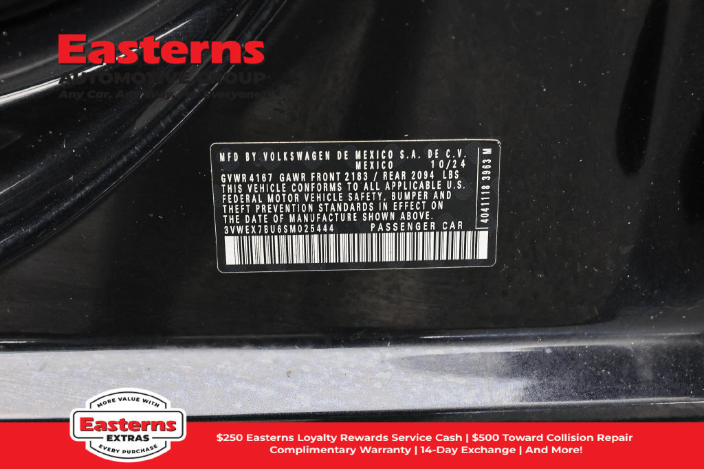 Used 2025 Volkswagen Jetta SE FWD image 36