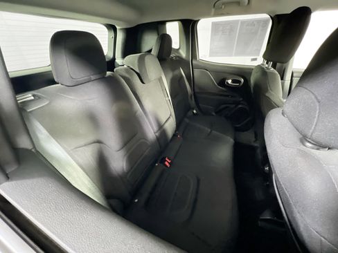 Used 2022 Jeep Renegade Latitude w/ Convenience Group image 26