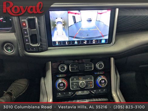 Used 2021 GMC Yukon XL Denali w/ Denali Premium Package RWD image 25