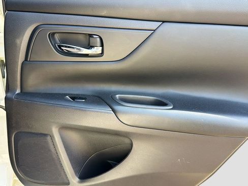 Used 2016 Nissan Altima 2.5 S w/ Power Driver Seat Package FWD image 17