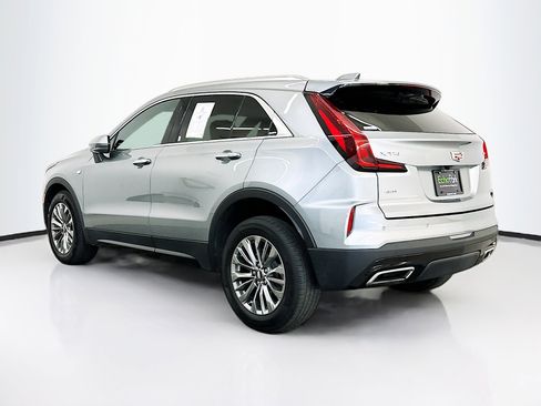 Used 2024 Cadillac XT4 Premium Luxury image 5