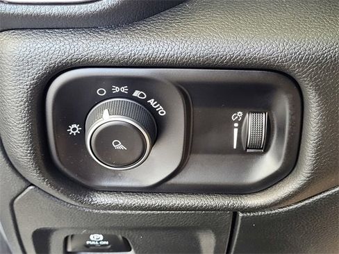 Used 2024 RAM 1500 Laramie image 14