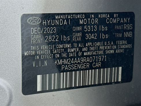 Used 2024 Hyundai Ioniq 6 SE RWD image 12