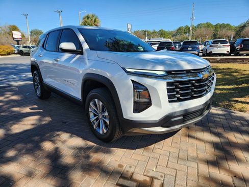 Used 2025 Chevrolet Equinox LT image 7