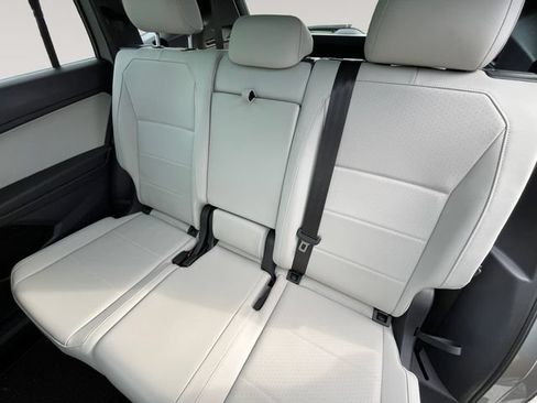 Used 2019 Volkswagen Tiguan SEL Premium R-Line w/ 3rd Row Seat Package AWD/4WD image 13