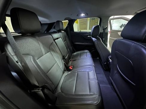 Used 2024 Chevrolet Blazer LT FWD image 26
