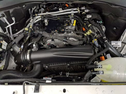 New 2025 Ford Explorer Active image 28