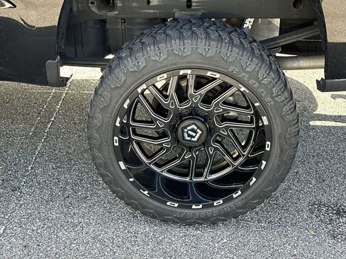 Used 2021 Chevrolet Silverado 1500 Custom Trail Boss w/ Midnight Edition AWD/4WD image 12