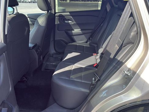Certified 2025 Nissan Rogue SL w/ SL Premium Package FWD image 12