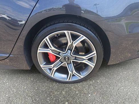 Used 2020 Kia Stinger GT1 AWD/4WD image 32