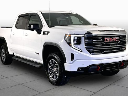 Certified 2024 GMC Sierra 1500 AT4 w/ AT4 Premium Package AWD/4WD image 3