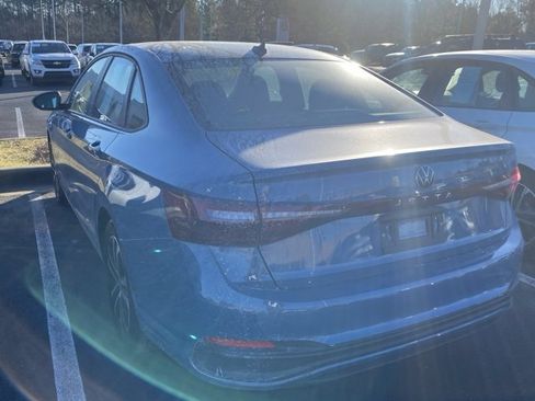 Certified 2025 Volkswagen Jetta Sport image 10