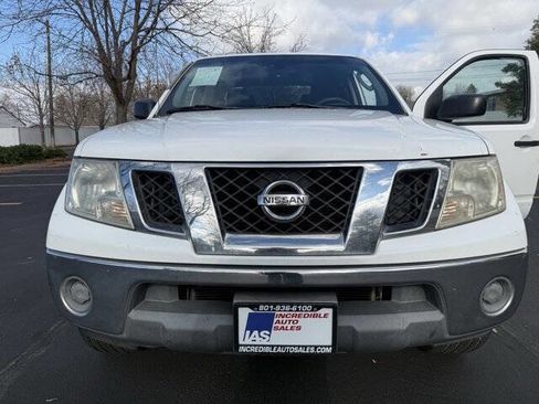 Used 2010 Nissan Frontier SE image 22