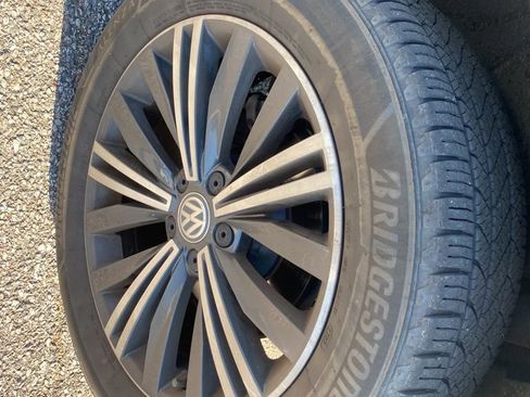 Used 2019 Volkswagen Tiguan S AWD/4WD image 9