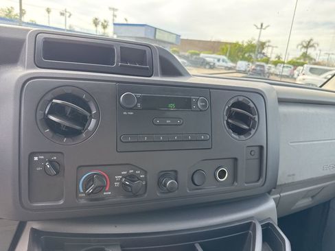 Used 2009 Ford E-250 and Econoline 250 image 11