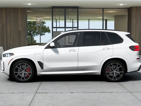 New 2025 BMW X5 xDrive50e w/ M Sport Package image 4