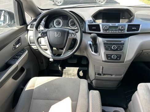 Used 2016 Honda Odyssey LX image 16