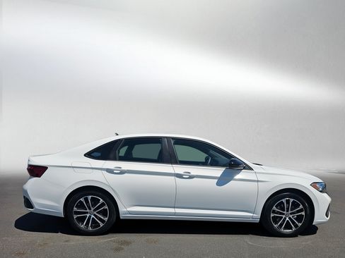 Used 2022 Volkswagen Jetta Sport FWD image 6