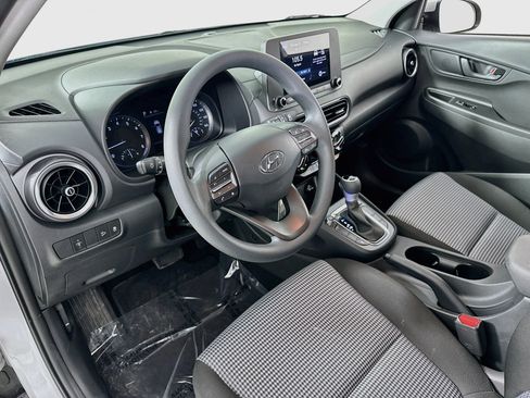 Used 2023 Hyundai Kona SE w/ Cargo Package AWD/4WD image 9