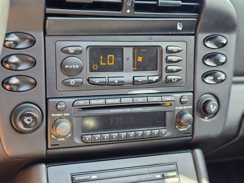 Used 2004 Porsche 911 Carrera image 28